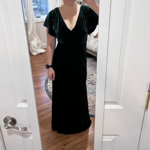 Beholden Velvet green dress - Picture 3 of 7